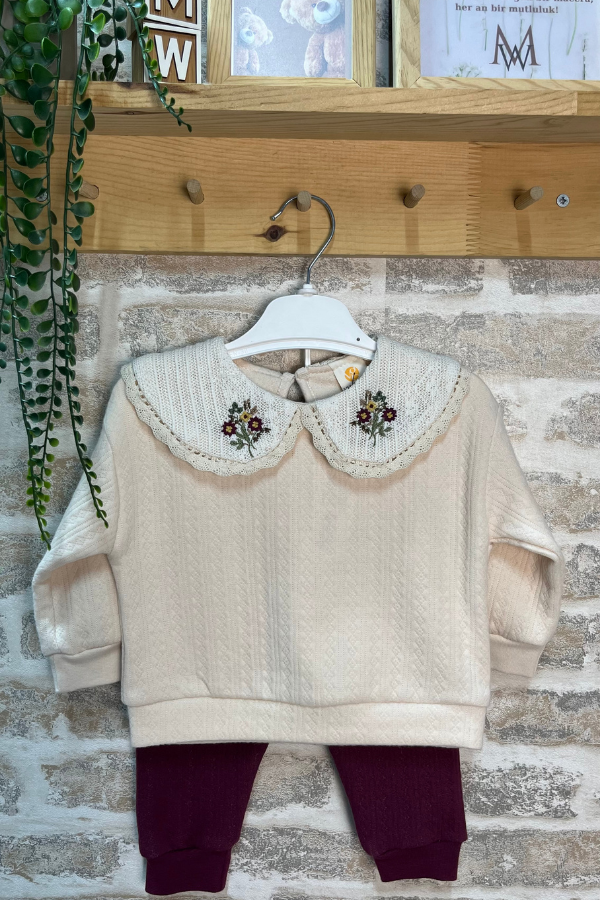 Çiçek Nakışlı Bebek Takımı - Ekru Bebe Yaka Üst ve Bordo Pantolon Kombini