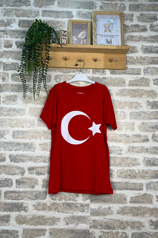 23 Nisan Çocuk Tişörtü 5-12 Yaş – Türk Bayraklı Kırmızı Özel Gün Tişörtü