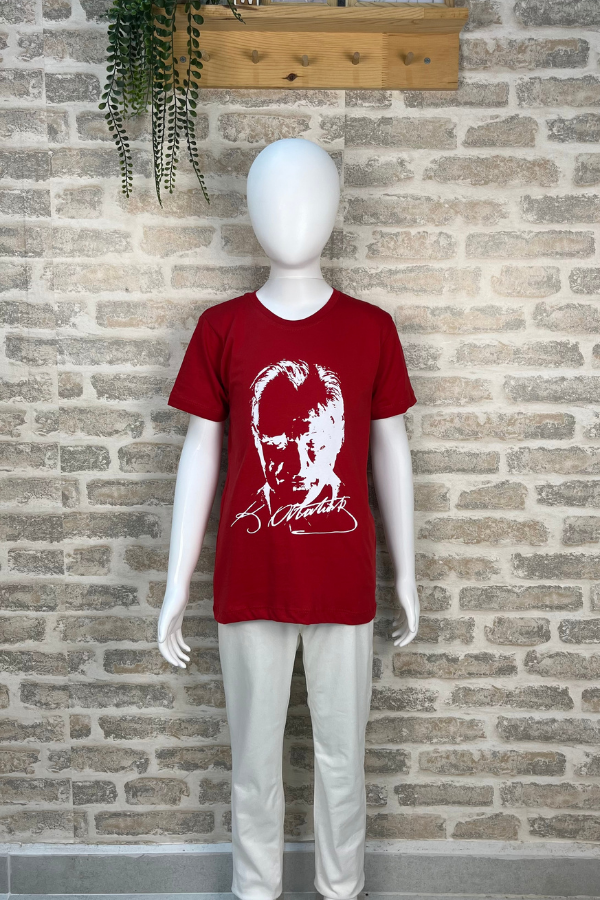 23 Nisan Çocuk Tişörtü 5-12 Yaş – Atatürk Baskılı Kırmızı Özel Gün Tişörtü