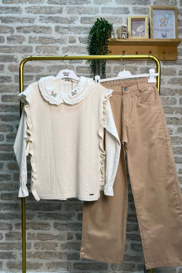 10-13 Yaş Kız Çocuk Takım – Yaka Çiçekli Fırfırlı Şık Model