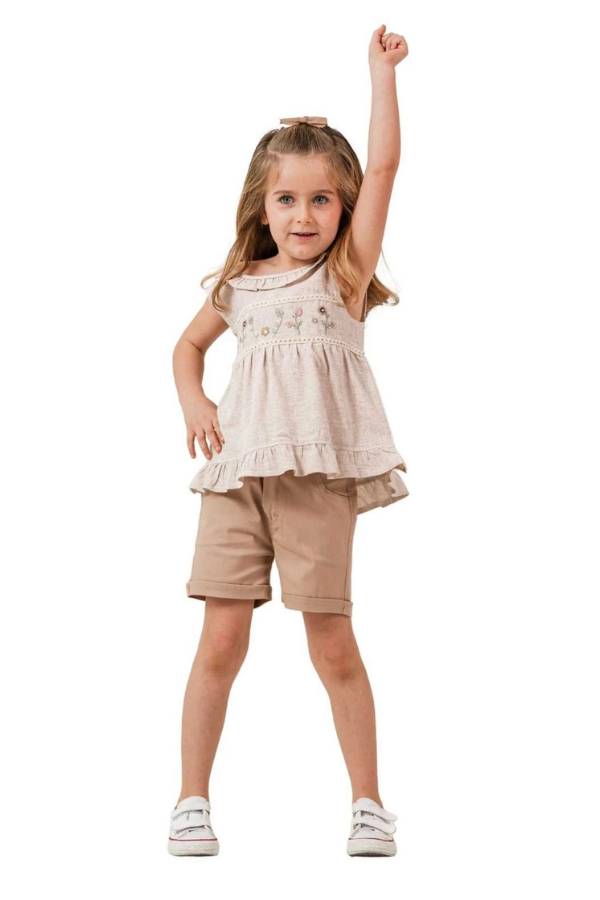 6-9 Yaş Kız Çocuk Takımı Nakış Detaylı Şortlu Yazlık 2’li Kombin
